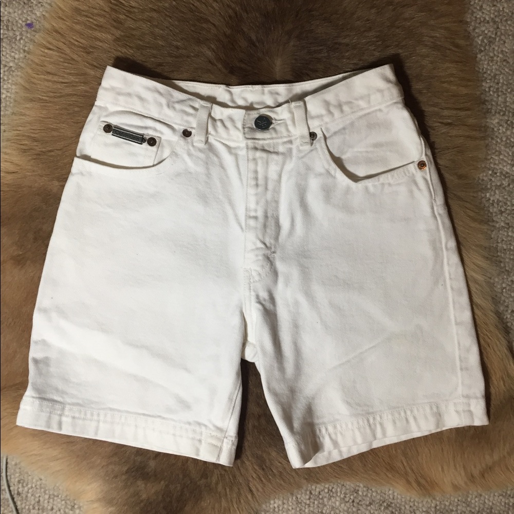 White High waisted Bermuda shorts